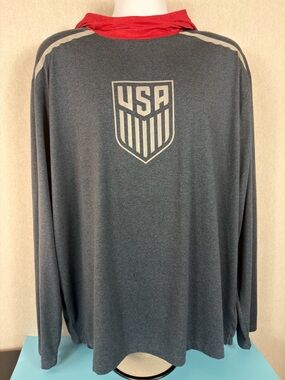 USA Soccer ⚽️ Crest Long-Sleeve Hooded Shirt - Charcoal with Red Hood